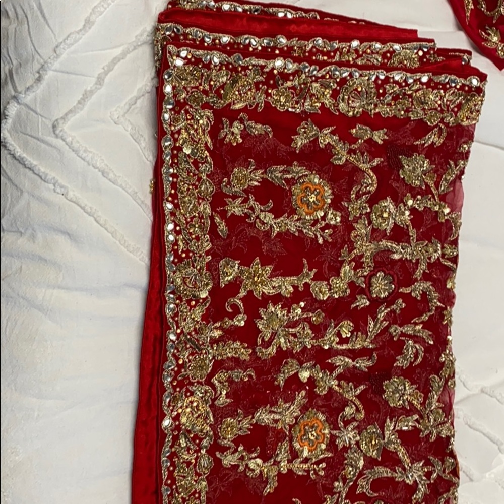 Shaadi Pakistani wedding Red dress - Picture 9 of 9